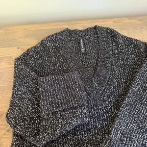 Athleta Womens Medium Black White‎ Shara V-Neck Wool Blend Oversized Sweater